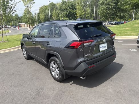 Used 2025 Toyota RAV4 XLE w/ Convenience Package AWD/4WD image 8