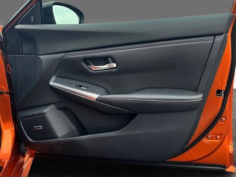 Used 2023 Nissan Sentra SR w/ SR Premium Package image 13