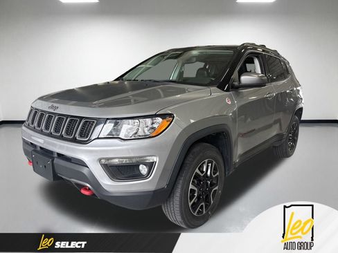Used 2019 Jeep Compass Trailhawk w/ Leather Interior Group AWD/4WD image 1