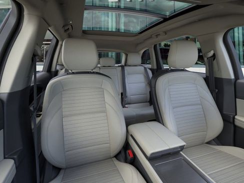 New 2026 Lincoln Nautilus Reserve image 10