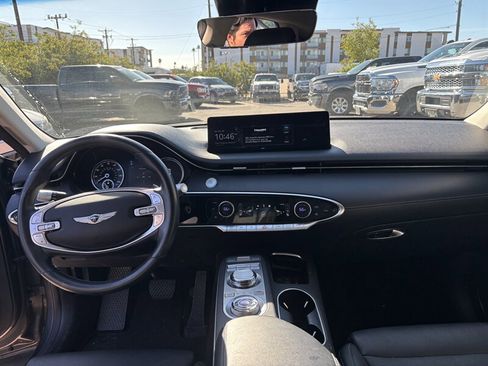 Used 2022 Genesis GV70 2.5T image 18