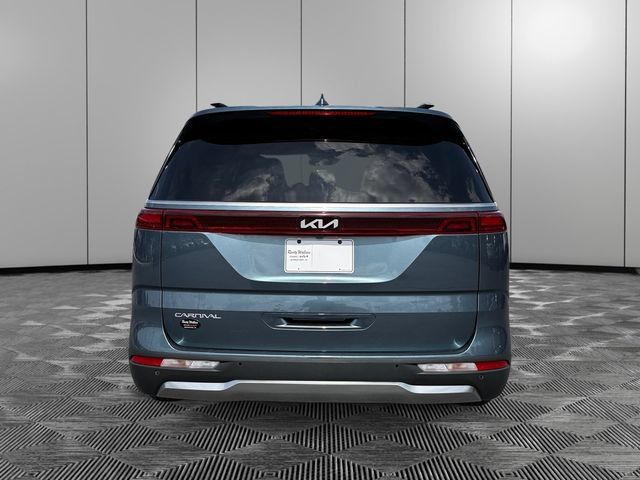 Used 2024 Kia Carnival SX FWD image 4