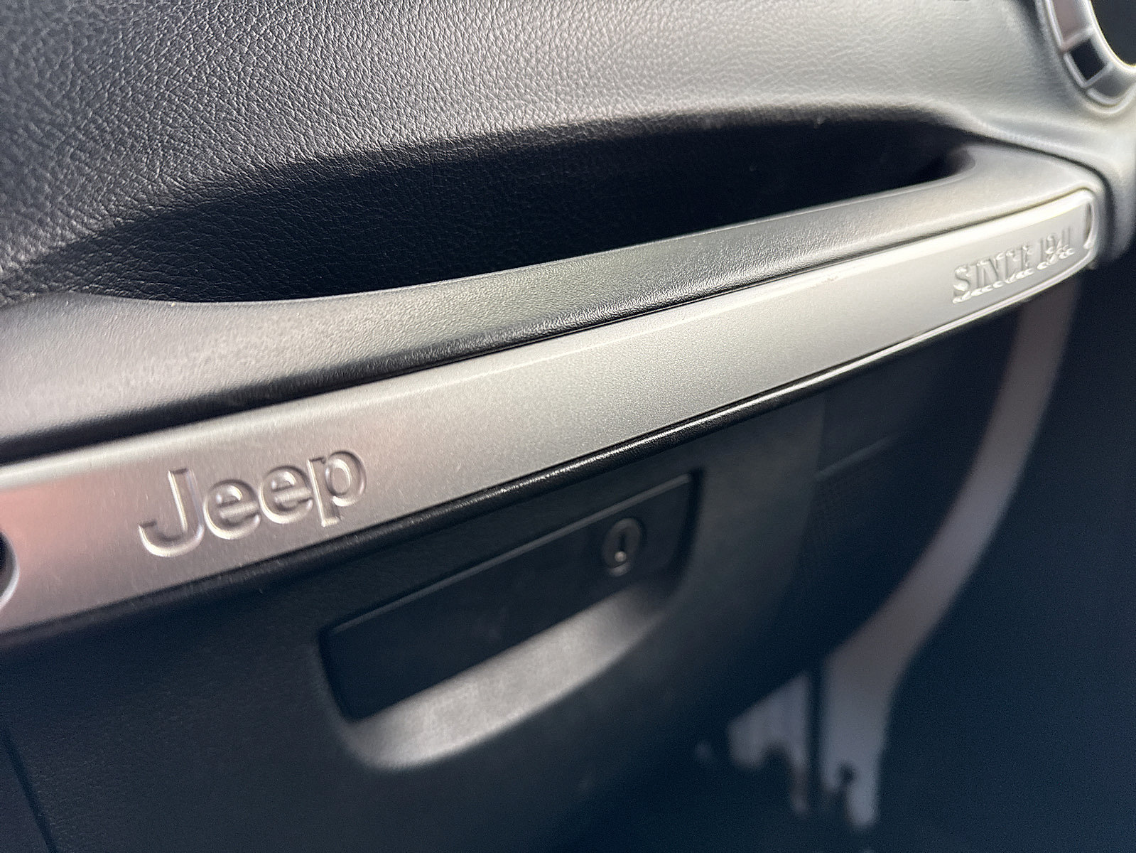 Used 2012 Jeep Wrangler Sahara AWD/4WD image 39