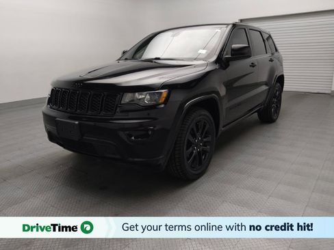 Used 2020 Jeep Grand Cherokee Altitude RWD image 1