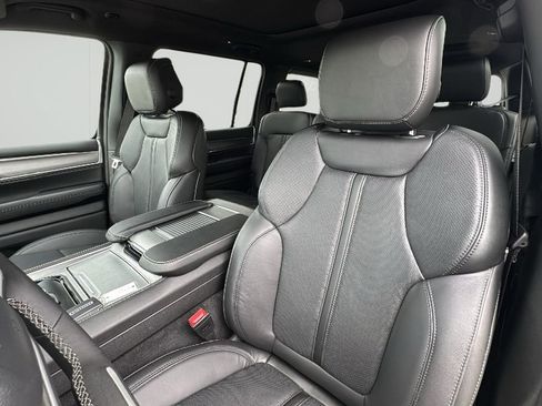 New 2025 Jeep Wagoneer Series II image 12