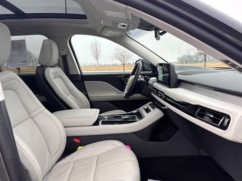Used 2025 Lincoln Aviator Reserve w/ Illumination Package image 22