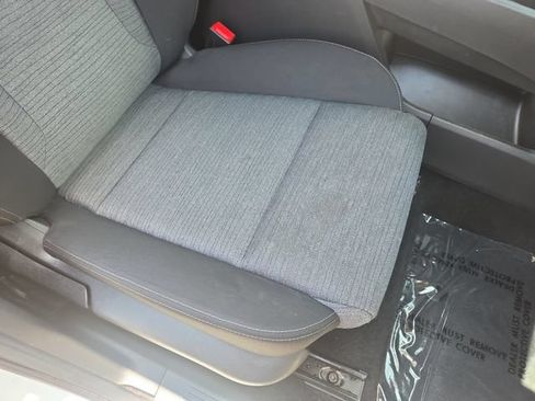 Used 2023 Nissan Rogue SV FWD image 30