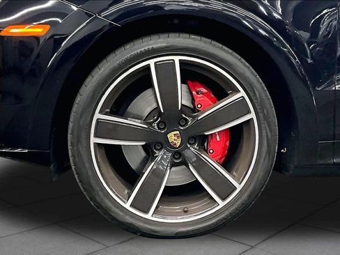 Used 2021 Porsche Cayenne GTS AWD/4WD image 10