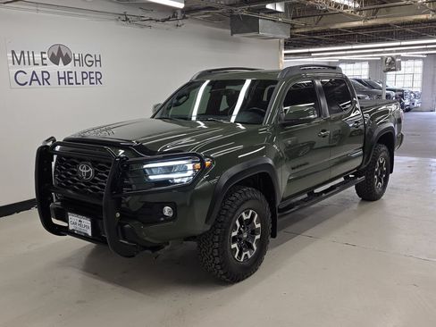 Used 2021 Toyota Tacoma TRD Off-Road w/ Technology Package AWD/4WD image 14