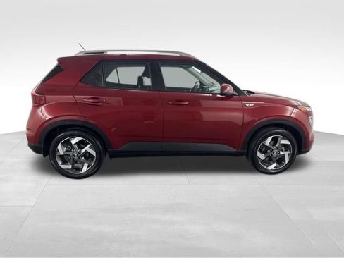 Certified 2026 Hyundai Venue SEL FWD image 10