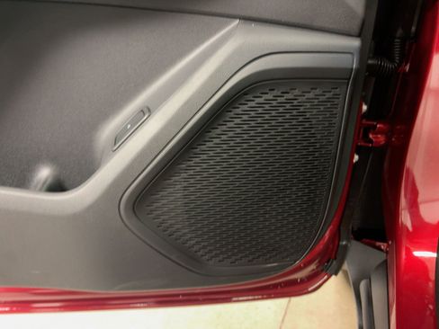 New 2026 Chevrolet Traverse LT w/ Sun and Wheel Package image 21