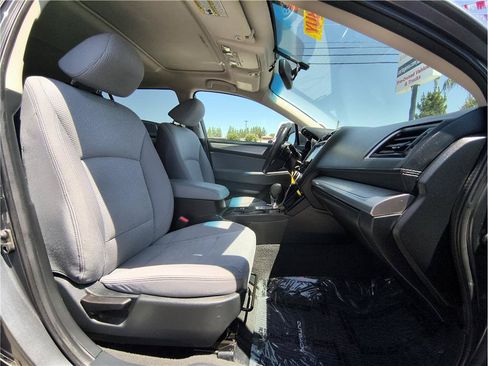Used 2018 Subaru Outback 2.5i Premium AWD/4WD image 13