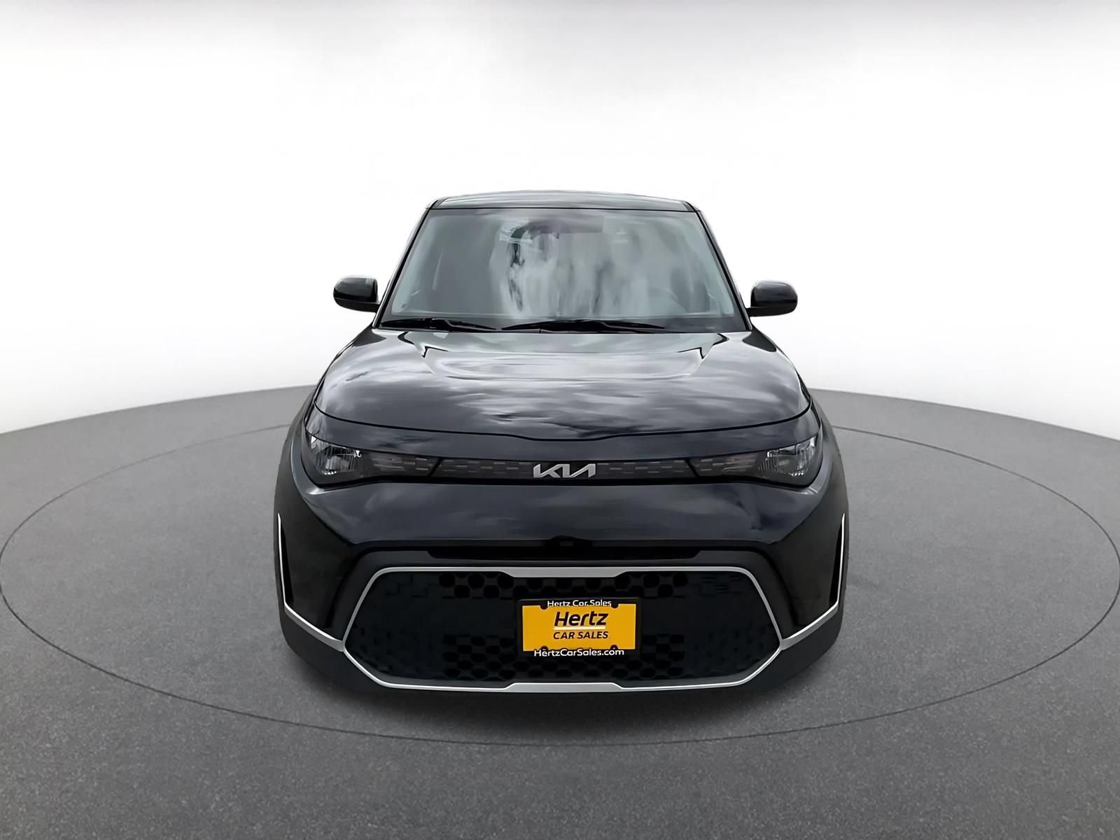 Used 2025 Kia Soul LX w/ LX Technology Package FWD image 4