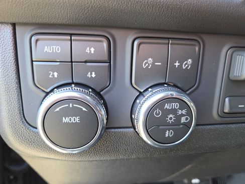 New 2026 GMC Yukon Elevation image 6