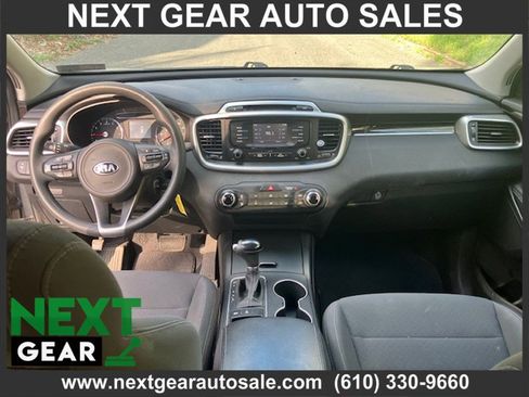 Used 2016 Kia Sorento AWD image 12