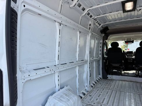 Used 2024 RAM ProMaster 2500 w/ Safety Group FWD image 21