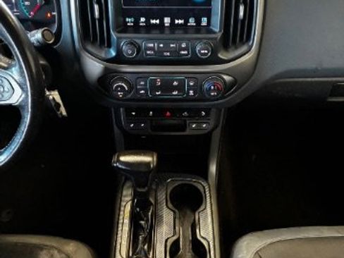 Used 2018 Chevrolet Colorado Z71 image 23