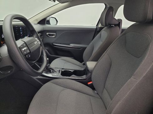 Used 2025 Kia K4 FWD image 17
