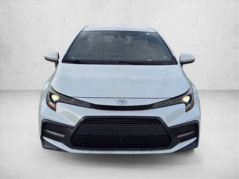 Used 2020 Toyota Corolla SE FWD image 2