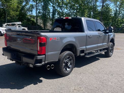 Used 2023 Ford F350 Lariat w/ Lariat Ultimate Package AWD/4WD image 4