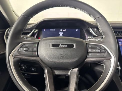 Used 2023 Jeep Grand Cherokee Limited w/ Trailer Tow Prep Group (B) AWD/4WD image 19