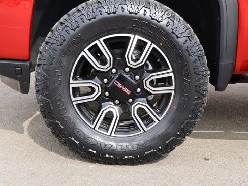 Used 2022 GMC Sierra 2500 AT4 image 14