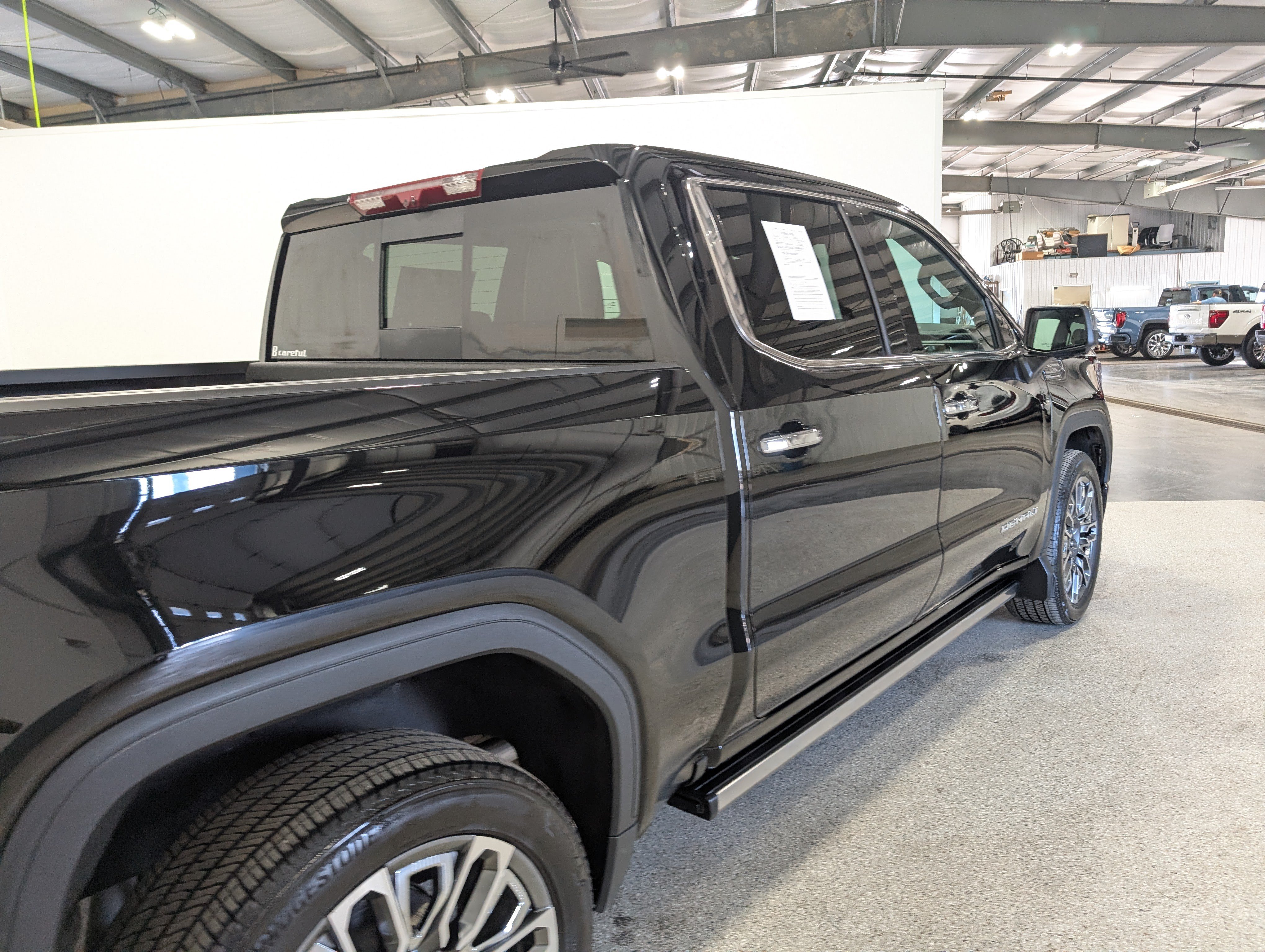 Used 2025 GMC Sierra 1500 Denali Ultimate AWD/4WD image 3