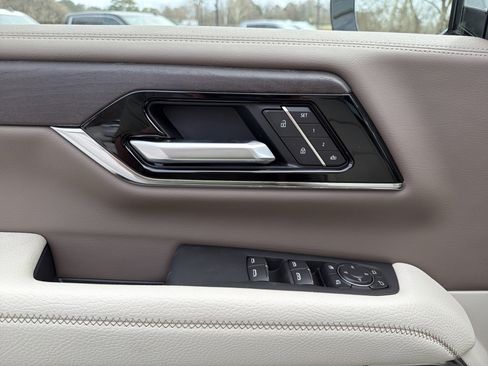 New 2026 GMC Yukon XL Denali image 13