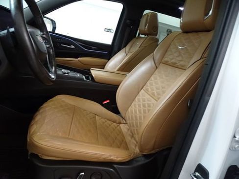 Certified 2022 Cadillac Escalade Premium Luxury AWD/4WD image 2