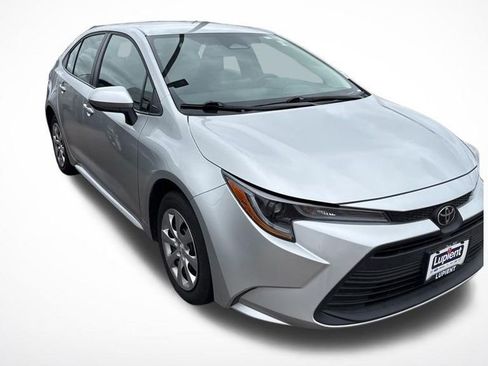 Used 2025 Toyota Corolla LE image 6