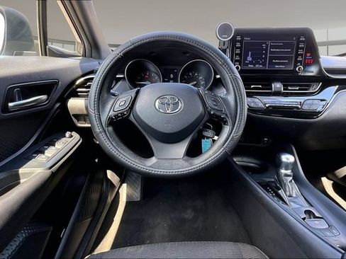 Used 2019 Toyota C-HR LE FWD image 8