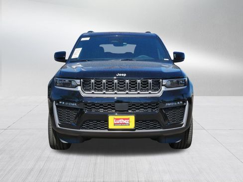 New 2026 Jeep Grand Cherokee L Limited AWD/4WD image 2
