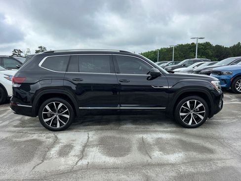 Used 2024 Volkswagen Atlas SEL Premium R-Line AWD/4WD image 4