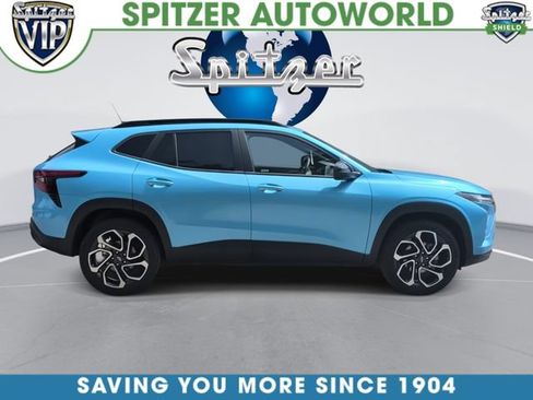 Used 2025 Chevrolet Trax RS FWD image 11