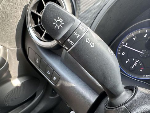 Used 2023 Hyundai Kona SEL AWD/4WD image 19