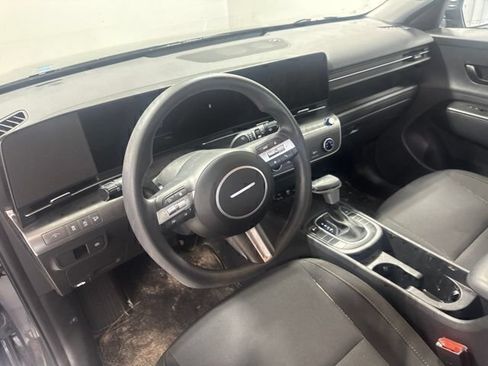 Used 2025 Hyundai Kona SE FWD image 13