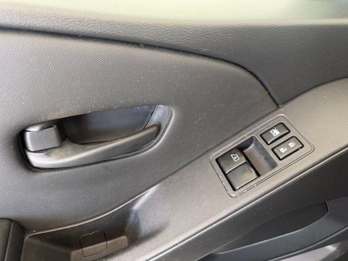 Used 2024 Nissan Frontier S RWD image 19