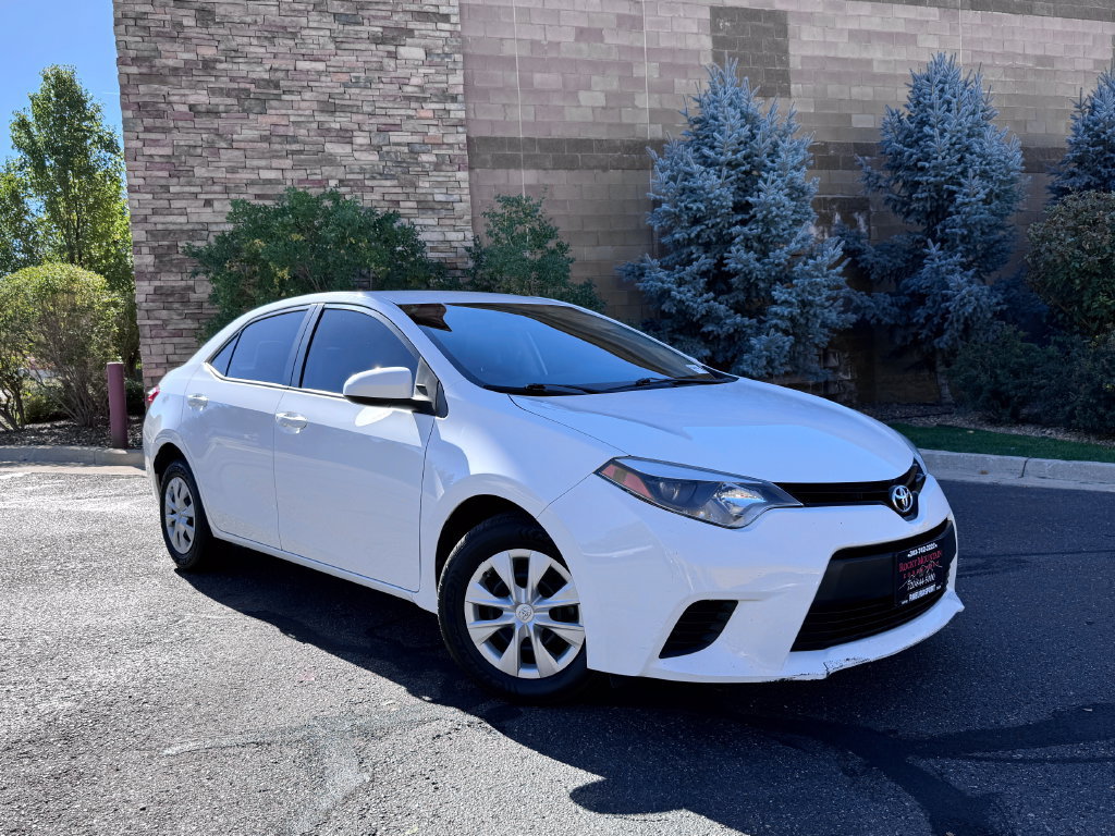 Used 2015 Toyota Corolla L FWD image 2