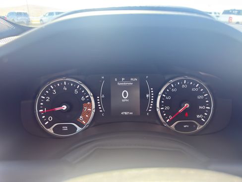 Used 2023 Jeep Renegade Latitude image 20