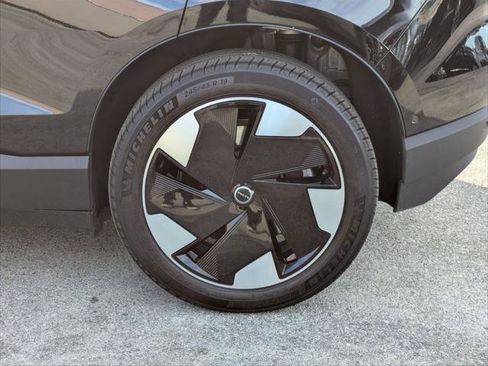 Used 2025 Volvo EX30 Ultra w/ Protection Package Premier image 9