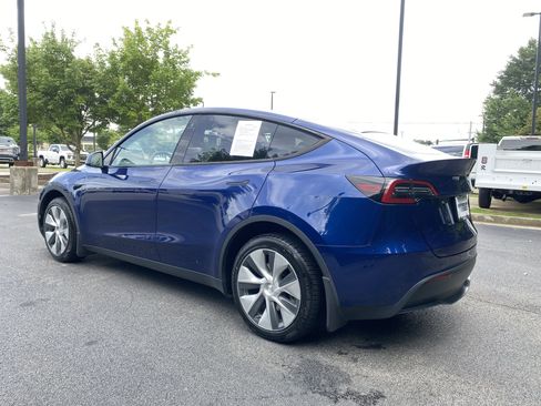 Used 2023 Tesla Model Y Long Range AWD/4WD image 7