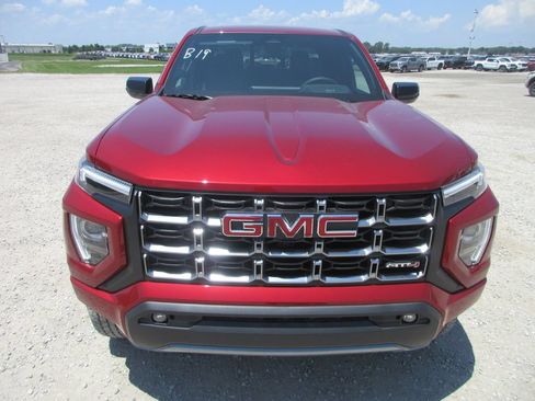 New 2026 GMC Canyon AT4 AWD/4WD image 10