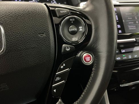 Used 2016 Honda Accord Touring image 25