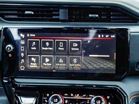 Used 2025 GMC Sierra 2500 AT4 image 44