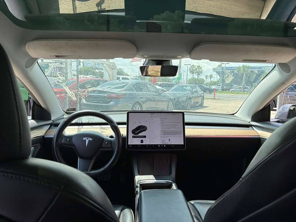 Used 2021 Tesla Model 3 Standard Range Plus RWD image 9