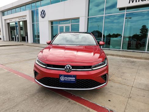 New 2026 Volkswagen Jetta SE FWD image 2