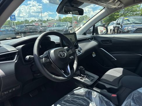 New 2026 Toyota Corolla Cross LE AWD/4WD image 17