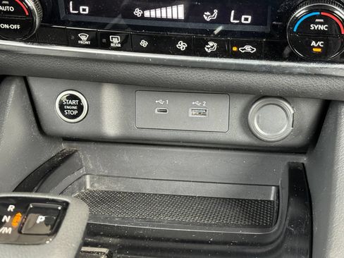 Used 2023 Nissan Rogue SV AWD/4WD image 29