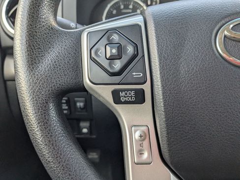 Used 2015 Toyota Tundra SR5 w/ SR5 Upgrade Package AWD/4WD image 19