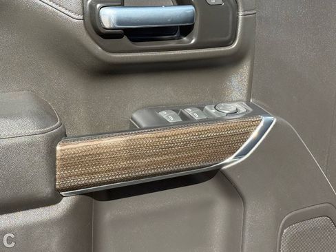 Used 2021 Chevrolet Silverado 1500 RST AWD/4WD image 17